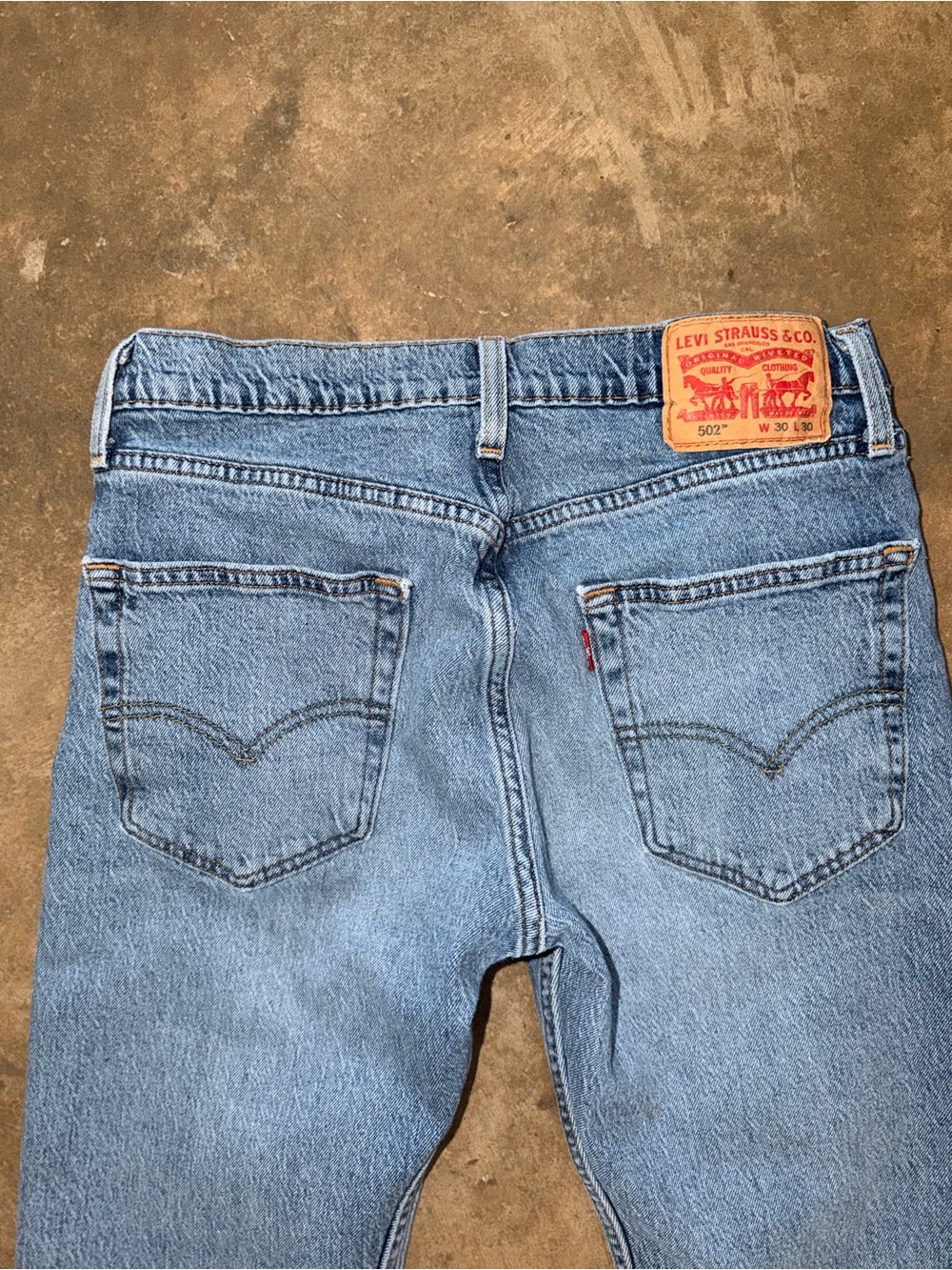 Levi’s 502 Taper Jeans Men’s W30 L30 Light Wash Denim Classic Cotton - Picture 3 of 14
